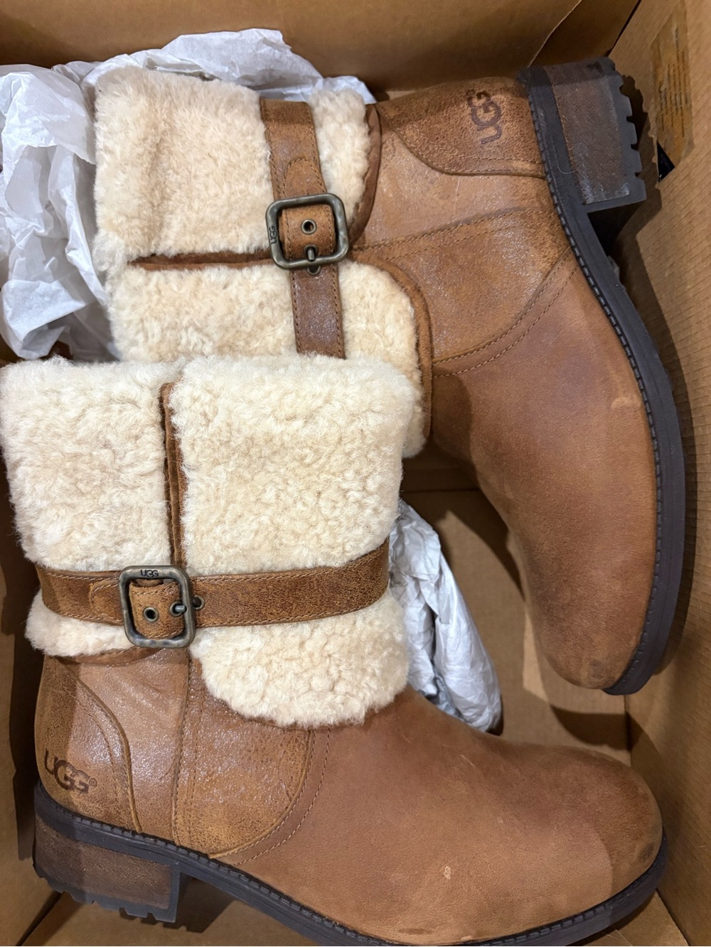 Uggs women blayre II chestnut fur lined boot